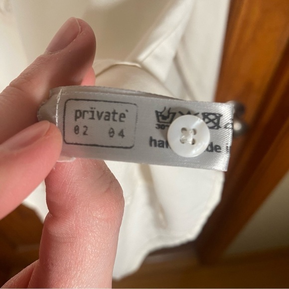 Elegant 100% Silk Button-up Blouse Handcrafted in Italy - Picture 6 of 7